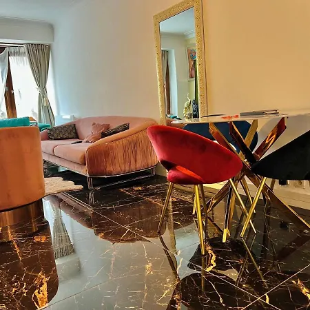 Luxury Design Apartment